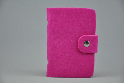 Kreditkarten-Etui aus Filz, pink