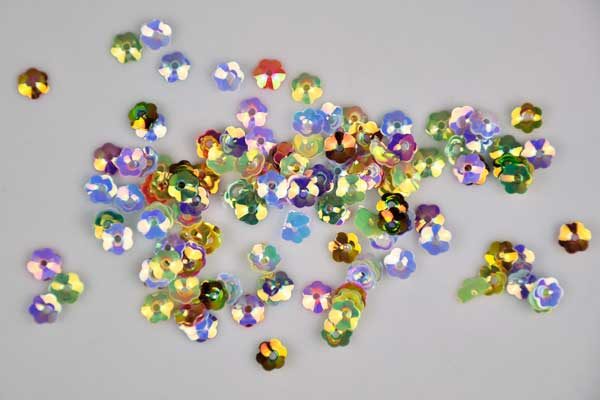 300 x Resin-Blüten mit Loch 6 mm, bunt