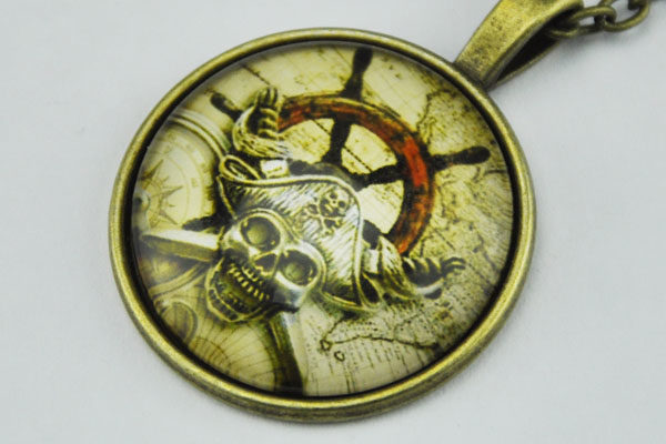 Vintage Bronze Kette mit Glas-Chain TOTENKOPF MIT STEUERRAD