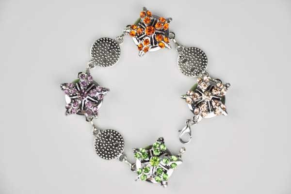 Armband 21 cm mit 4 Chunk Charm Sternen mit unterschiedlichen farbigen Kristallen