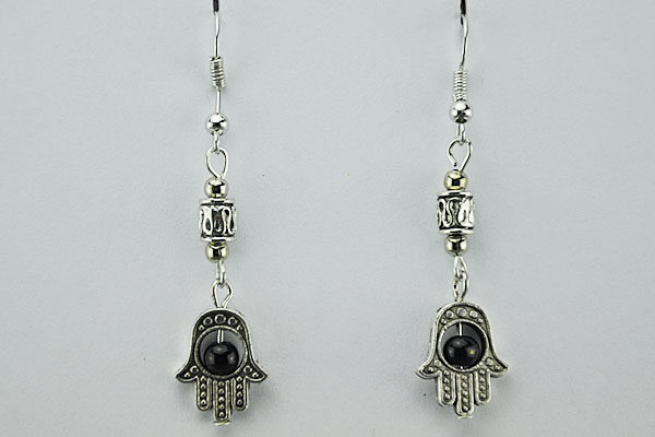 Tibet-Silber Ohr-Anhänger mit Hand und schwarzen Perlen
