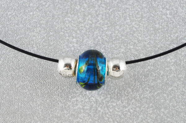Stahldraht Halskette, Beads und Perlen, blau