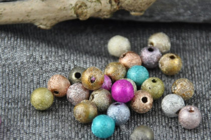 10 x Acryl Beads/Kugeln 6 mm, vers. Farben