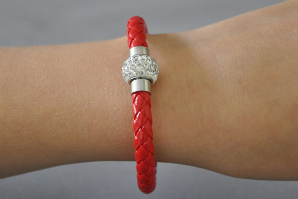 Shamballa Armband mit klaren Kristallen, rot