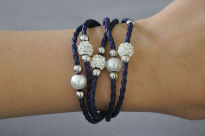 Shamballa 5-Strang-Armband mit klaren Kristallen und Perlen, dunkelblau