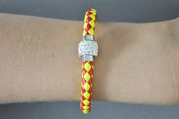 Shamballa Armband mit klaren Kristallen, rot-gelb