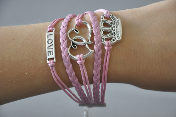 PU-Leder Armband mit Strängen und Anhängern, rosa