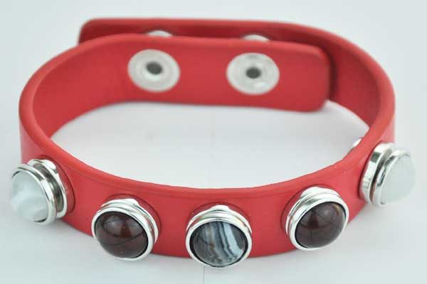 Armband 24 cm rot mit 5 Chunk-Button 12 mm, weiss-braun-stein